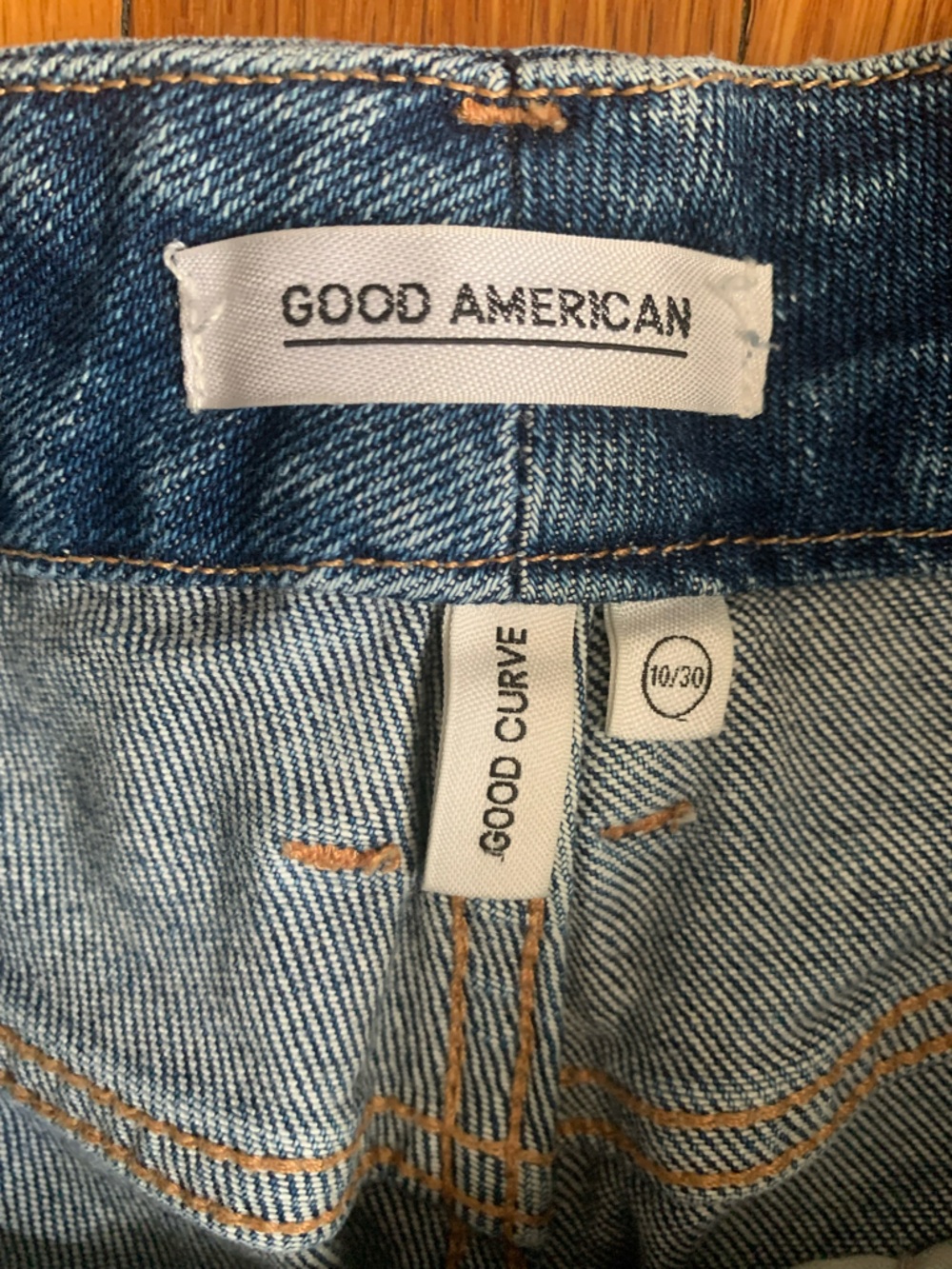 Good American Distressed Good Curve jeans size 10/30 EUC - Picture 8 of 9
